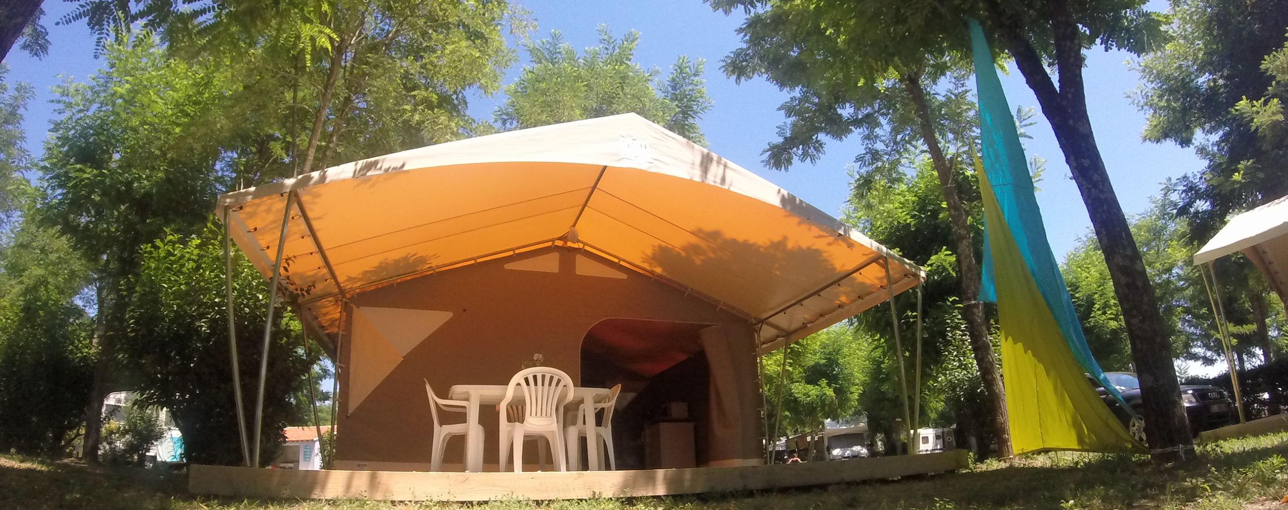 Location de tente lodge Location de mobil home en camping 3 étoiles en Ardèche