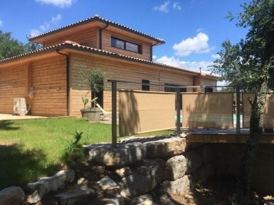 Villa 8 à 10 personnes avec piscine proche sites touristiques Ardèche